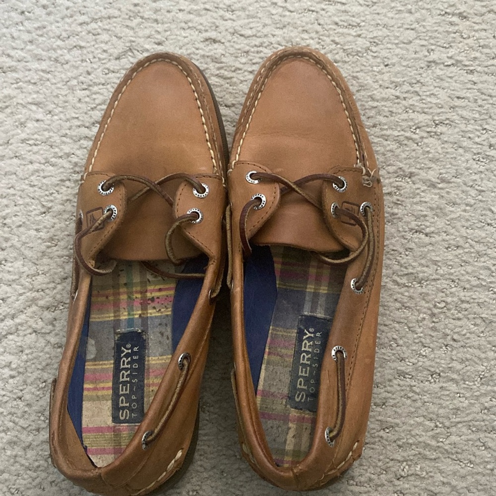 Women’s Sperry Topsiders. Gently used.